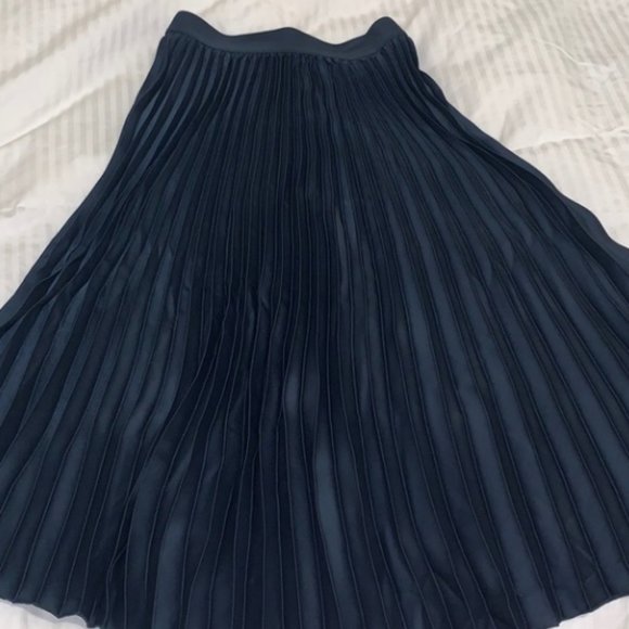 H&M Dark Teal Pleated skirt - S - Picture 2 of 3